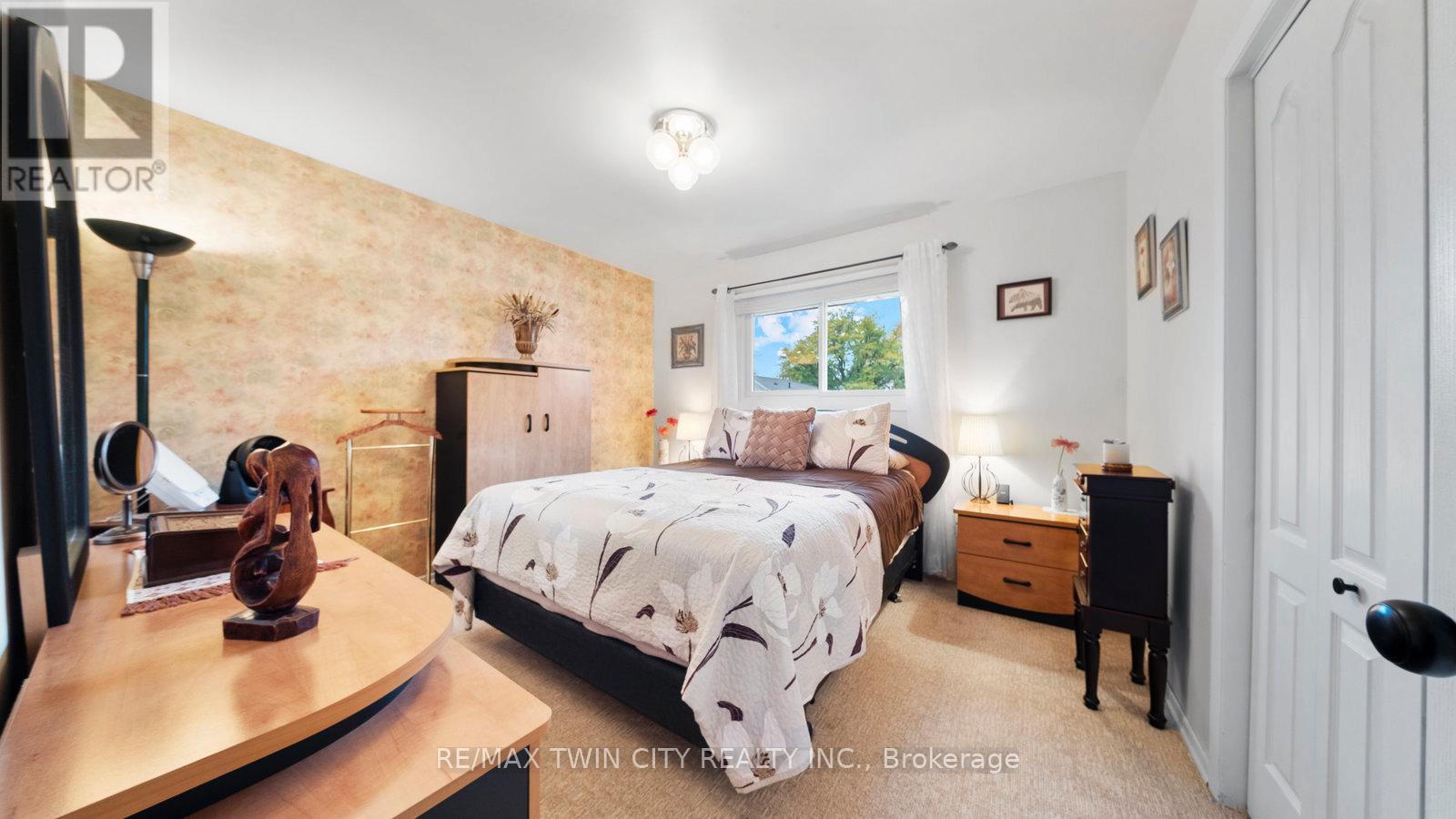 42 Palm Crescent, Brantford, Ontario  N3R 5G2 - Photo 22 - X12539636