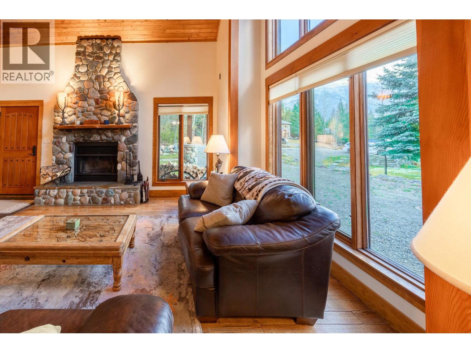 4516 Timberline Crescent, Fernie, British Columbia  V0B 1M6 - Photo 8 - 2476301