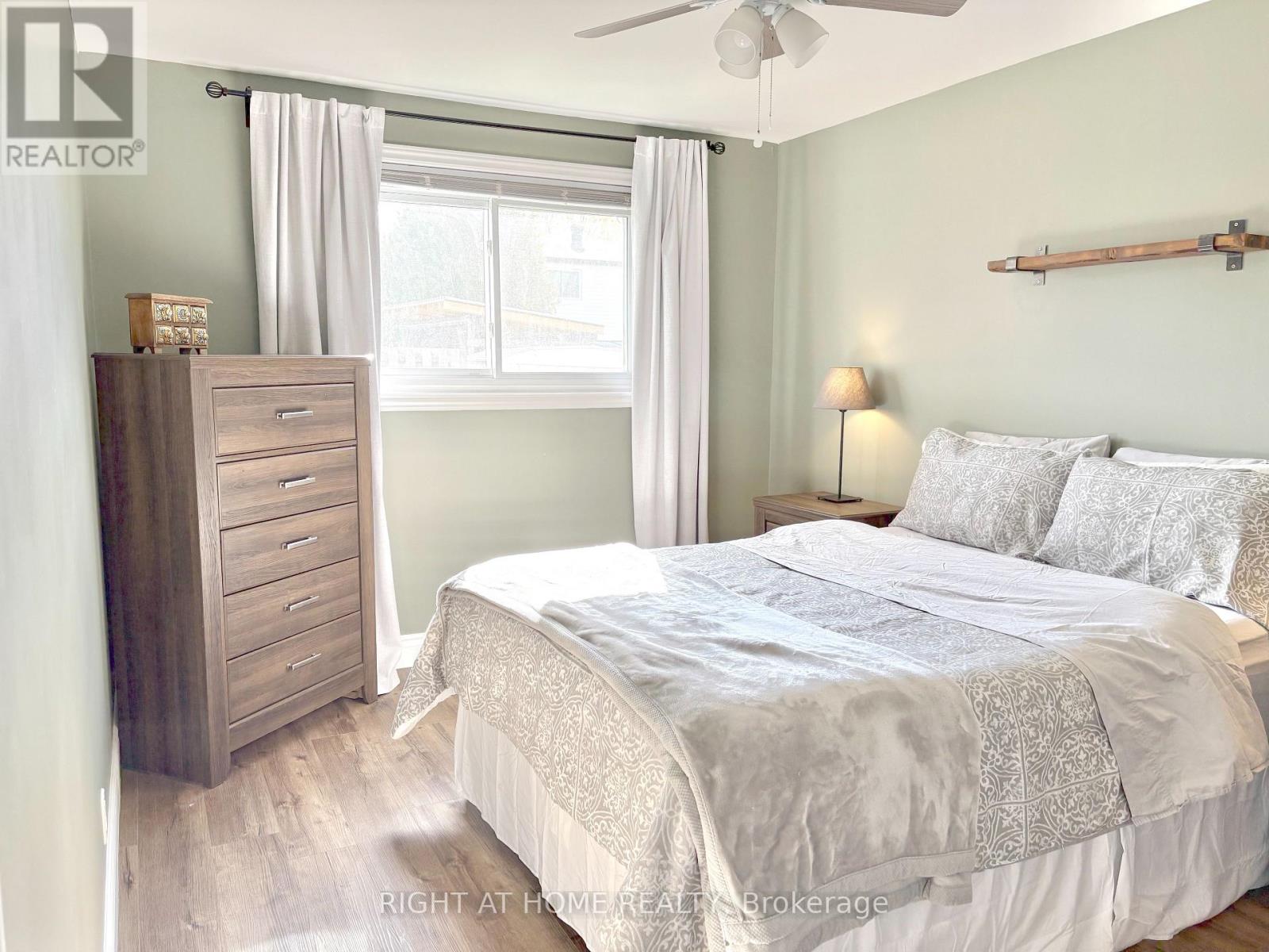 Upper - 975 Mink Street, Pickering, Ontario  L1W 2G6 - Photo 10 - E12539642