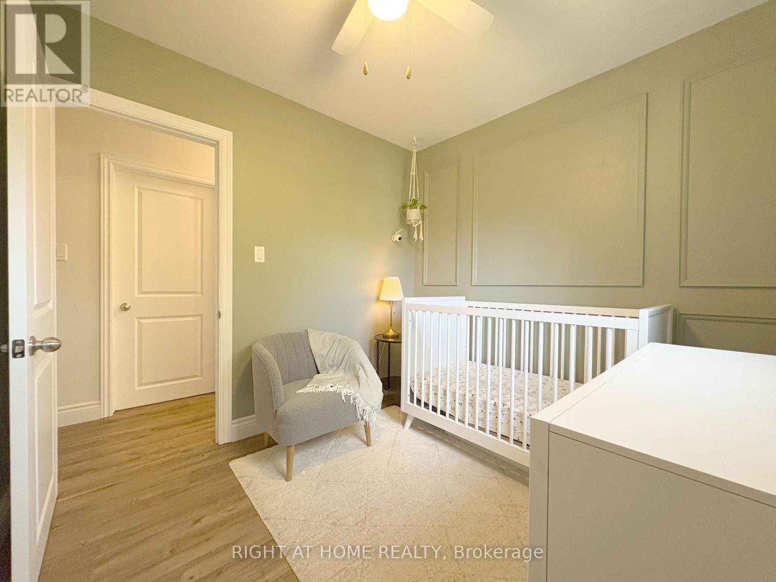 Upper - 975 Mink Street, Pickering, Ontario  L1W 2G6 - Photo 13 - E12539642