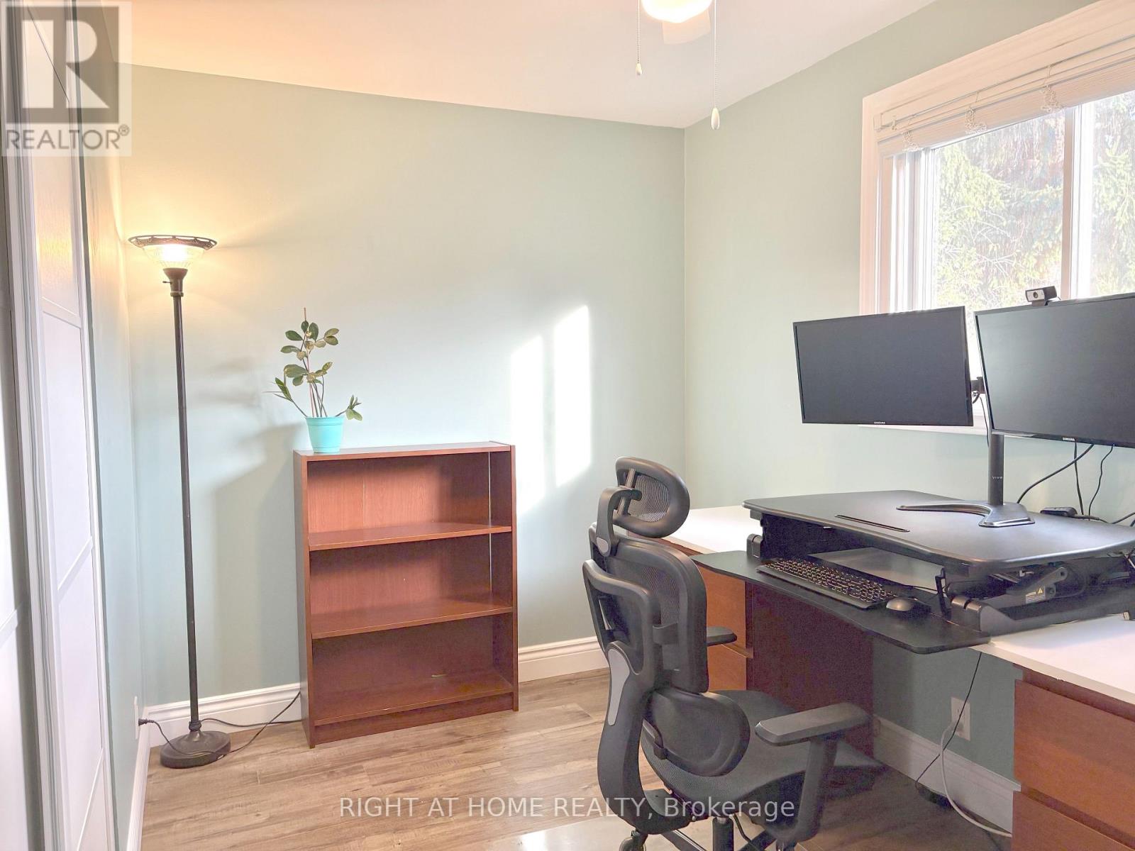 Upper - 975 Mink Street, Pickering, Ontario  L1W 2G6 - Photo 14 - E12539642