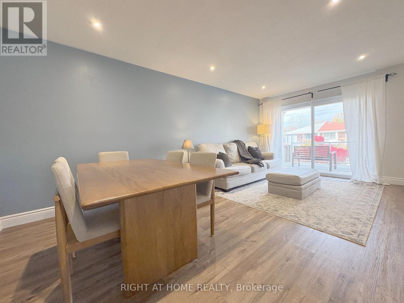 Upper - 975 Mink Street, Pickering, Ontario  L1W 2G6 - Photo 4 - E12539642