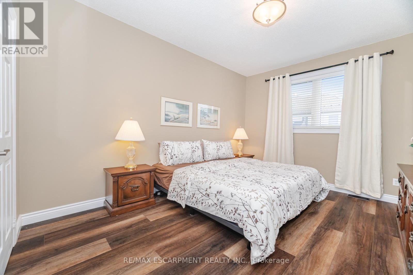 38 - 2243 Turnberry Road, Burlington, Ontario L7M 4Y5 - Photo 19 - W12516492