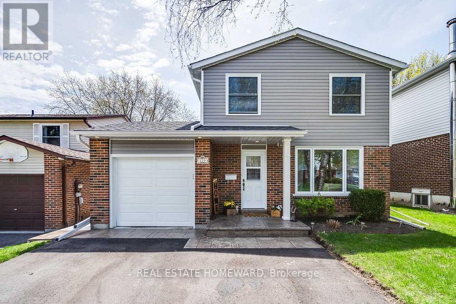 220 WILLIAM ROE BOULEVARD, Newmarket, Ontario