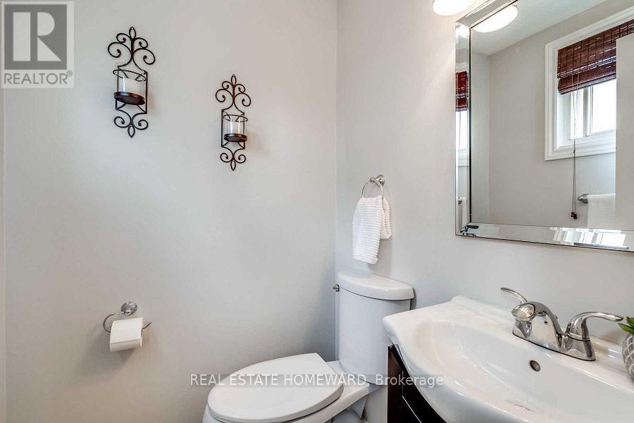 220 William Roe Boulevard, Newmarket, Ontario  L3Y 1B5 - Photo 16 - N12539676