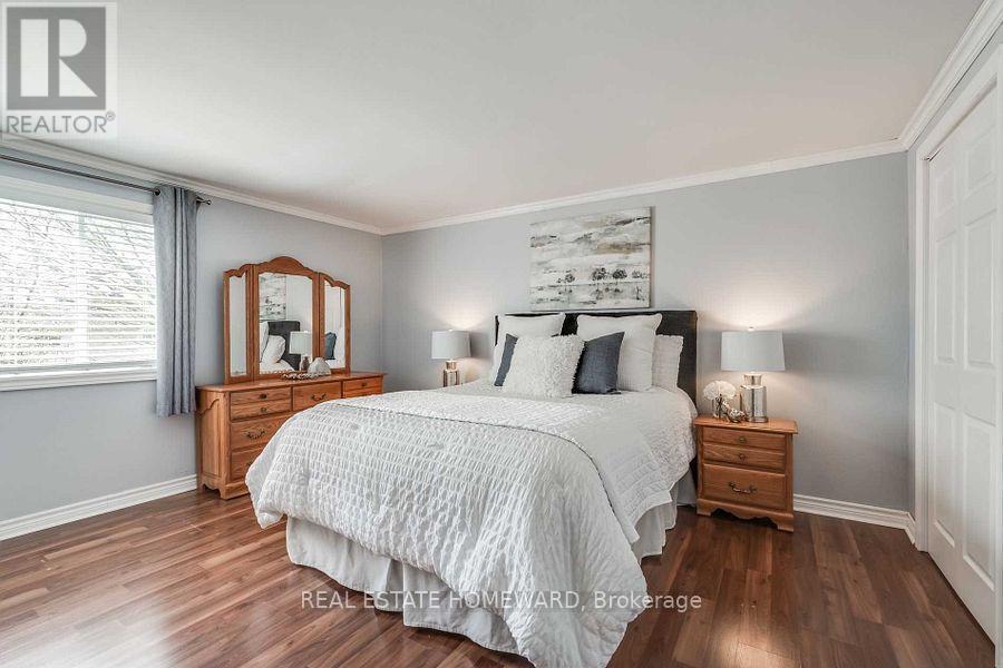 220 William Roe Boulevard, Newmarket, Ontario  L3Y 1B5 - Photo 19 - N12539676