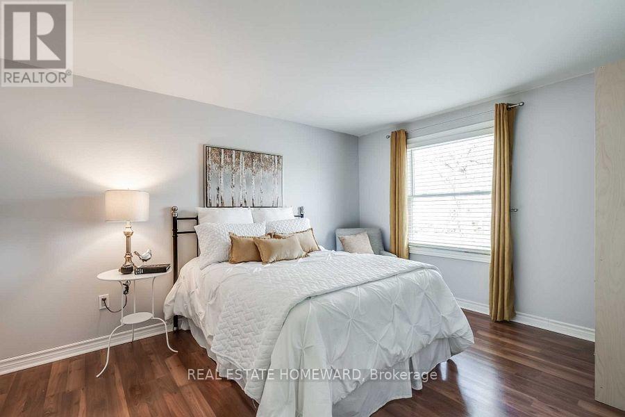 220 William Roe Boulevard, Newmarket, Ontario  L3Y 1B5 - Photo 22 - N12539676