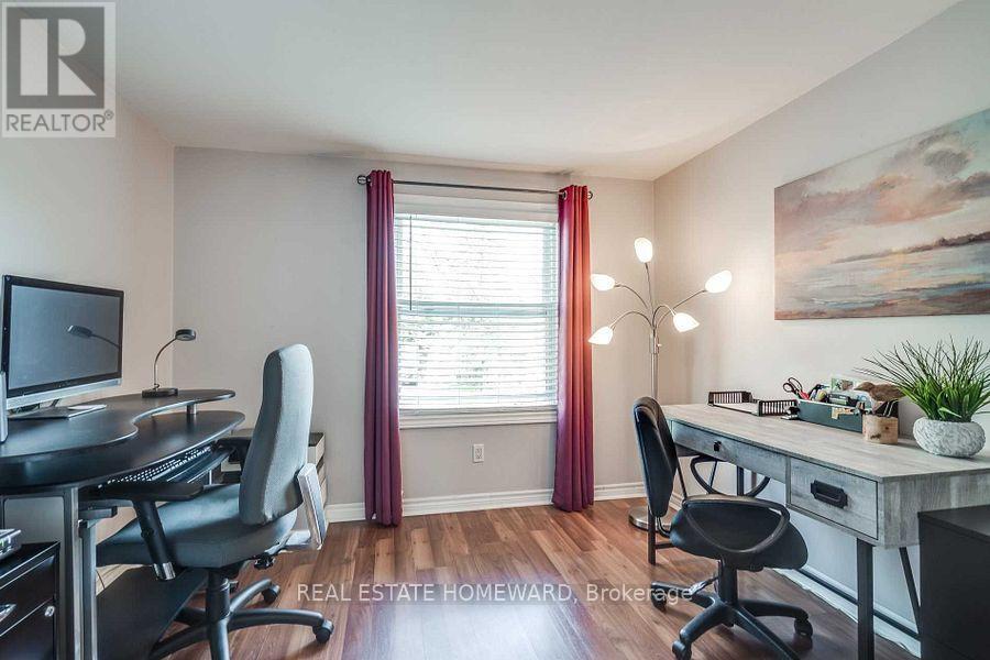 220 William Roe Boulevard, Newmarket, Ontario  L3Y 1B5 - Photo 25 - N12539676