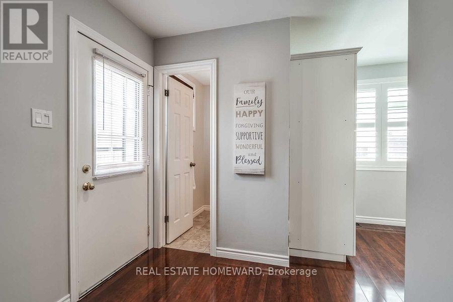 220 William Roe Boulevard, Newmarket, Ontario  L3Y 1B5 - Photo 27 - N12539676