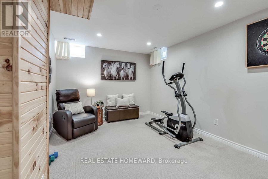 220 William Roe Boulevard, Newmarket, Ontario  L3Y 1B5 - Photo 30 - N12539676