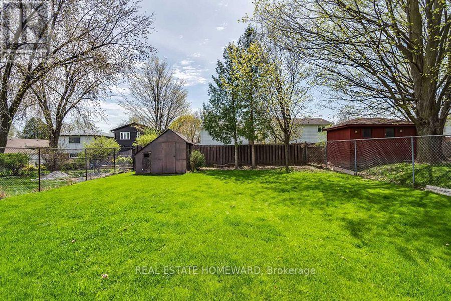 220 William Roe Boulevard, Newmarket, Ontario  L3Y 1B5 - Photo 37 - N12539676