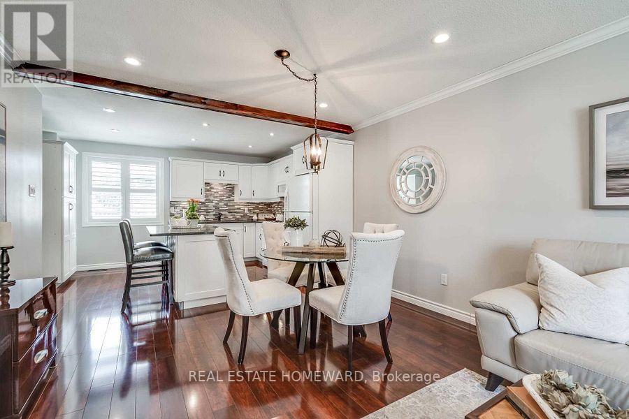 220 William Roe Boulevard, Newmarket, Ontario  L3Y 1B5 - Photo 7 - N12539676