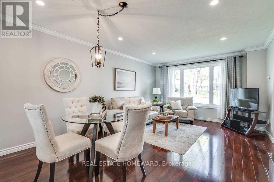 220 William Roe Boulevard, Newmarket, Ontario  L3Y 1B5 - Photo 9 - N12539676