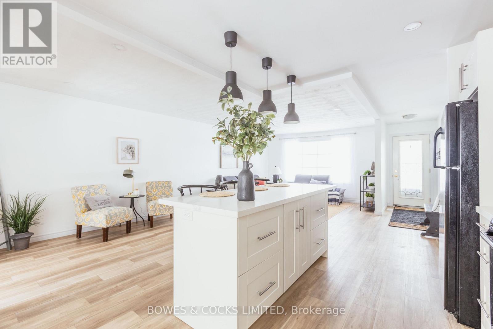 1283 Amundsen Avenue, Peterborough, Ontario K9H 6T5 - Photo 13 - X12539686