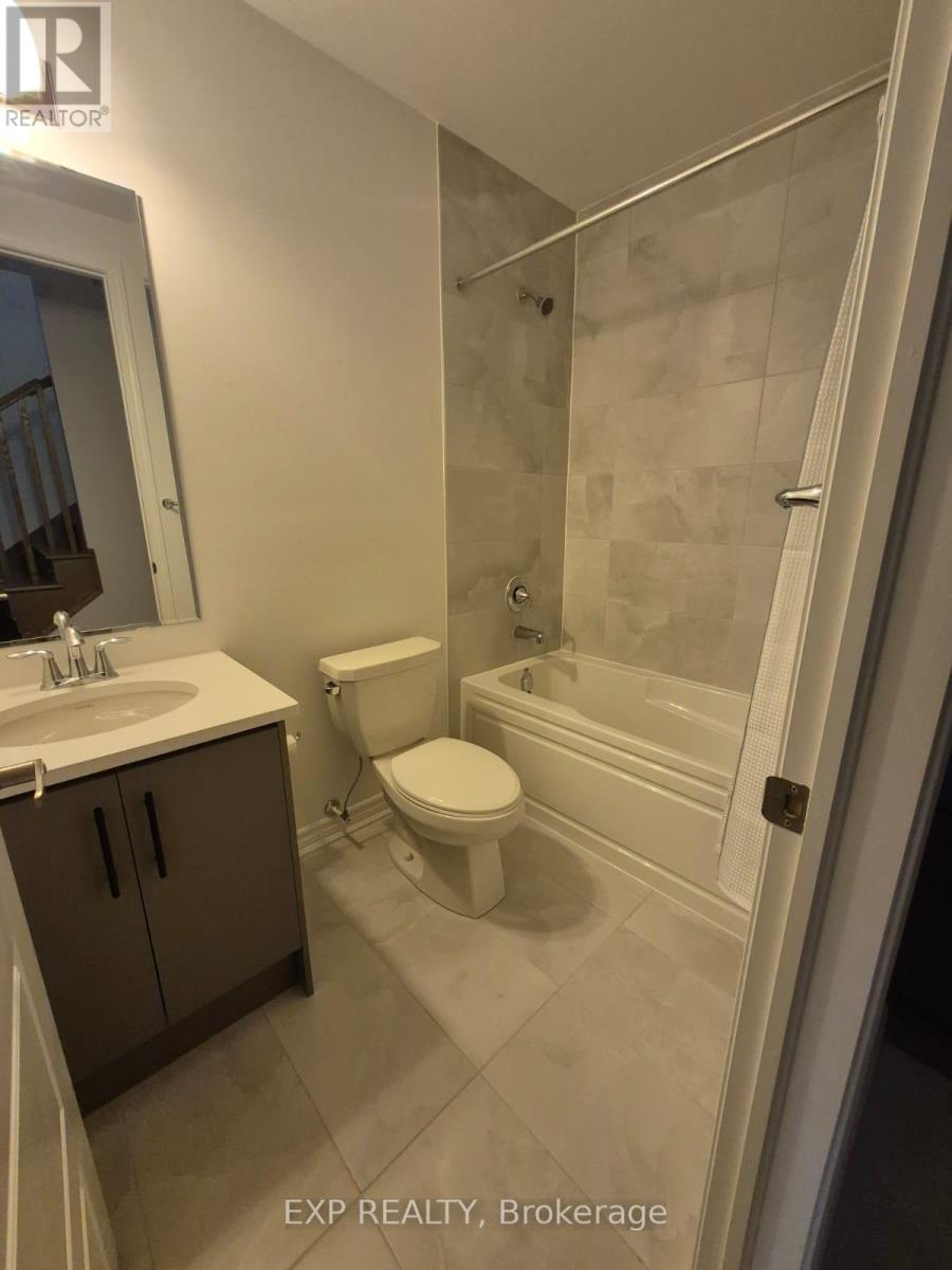 128 Marigold Gardens, Oakville, Ontario  L6H 7X7 - Photo 9 - W12539660