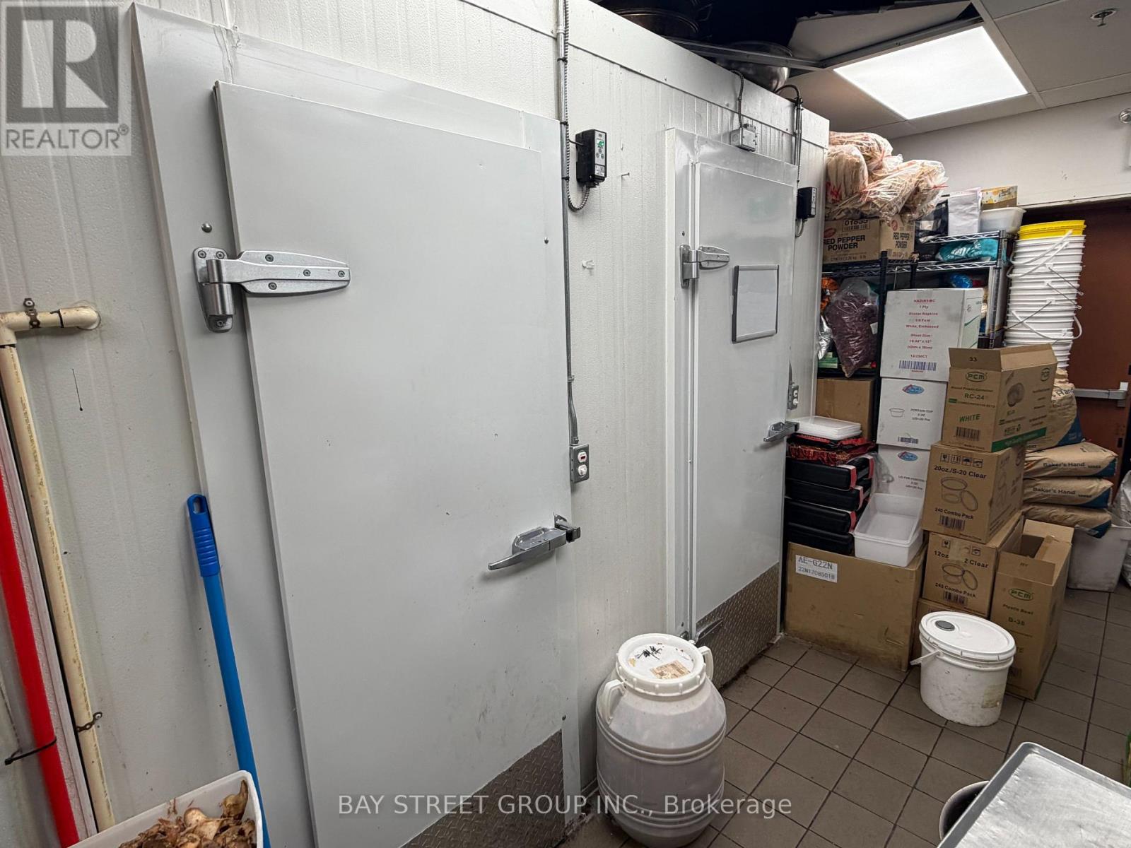 D2-B - 888 Dundas Street E, Mississauga, Ontario  L4Y 4G6 - Photo 7 - W12539666