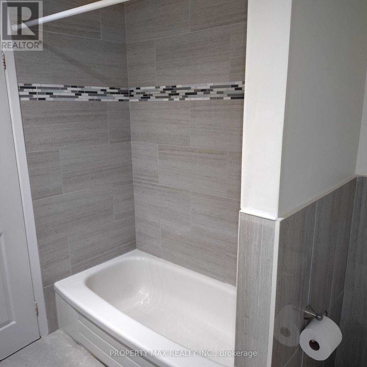 246 Simmons Boulevard, Brampton, Ontario  L6V 3Y1 - Photo 13 - W12539672