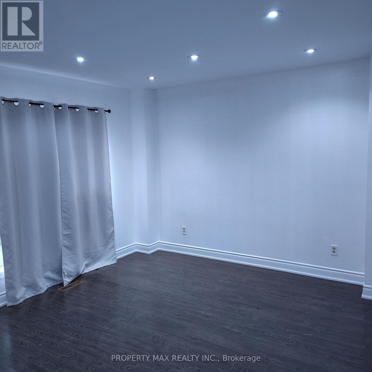 246 Simmons Boulevard, Brampton, Ontario  L6V 3Y1 - Photo 7 - W12539672