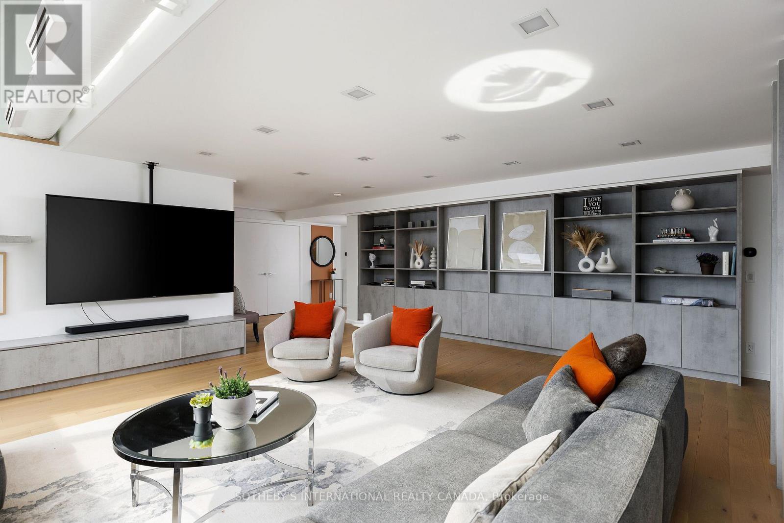 Ph 912 - 82 Lombard Street, Toronto, Ontario  M5C 2S8 - Photo 4 - C12538644