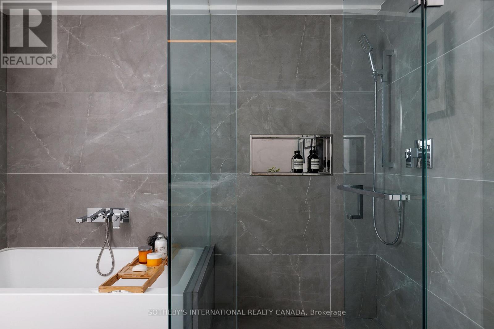 Ph 912 - 82 Lombard Street, Toronto, Ontario  M5C 2S8 - Photo 19 - C12538644