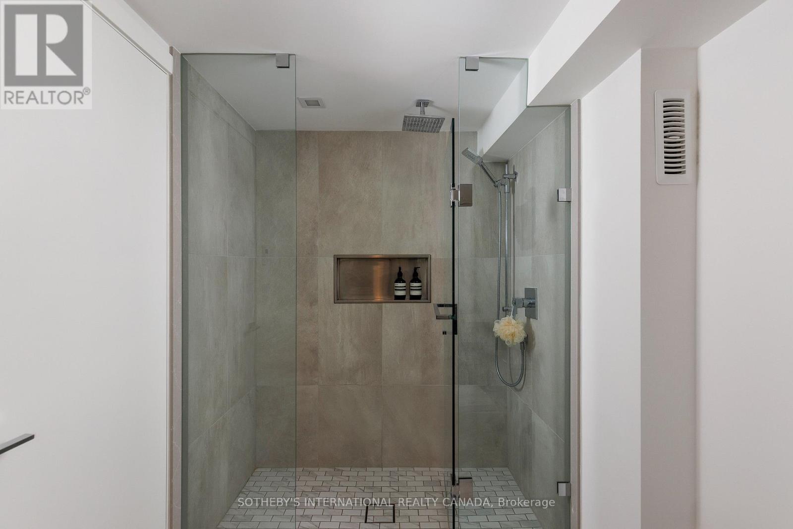 Ph 912 - 82 Lombard Street, Toronto, Ontario  M5C 2S8 - Photo 28 - C12538644