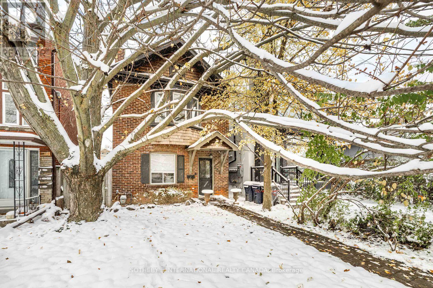 122 KENWOOD AVENUE, Toronto, Ontario