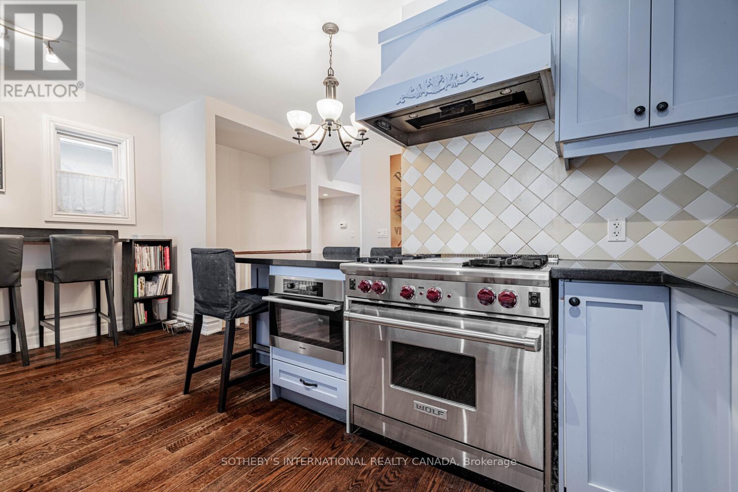 122 Kenwood Avenue, Toronto, Ontario  M6C 2S3 - Photo 13 - C12539690