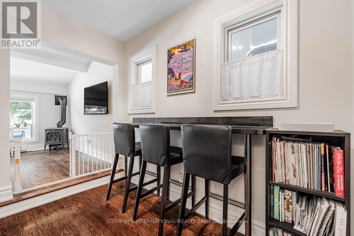 122 Kenwood Avenue, Toronto, Ontario  M6C 2S3 - Photo 18 - C12539690