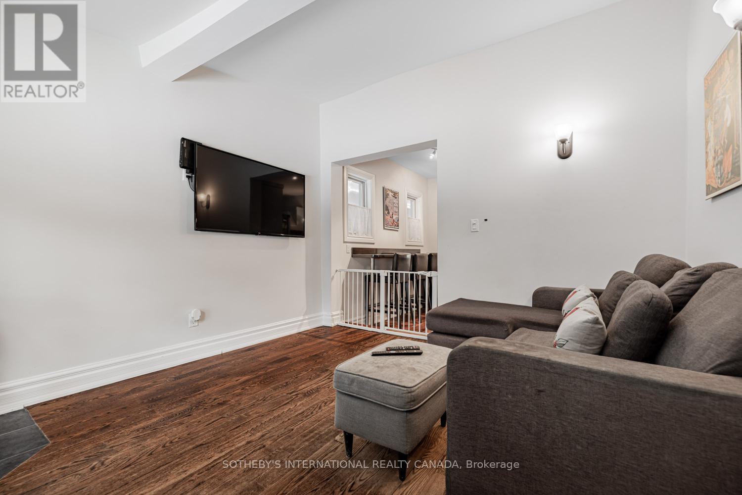 122 Kenwood Avenue, Toronto, Ontario  M6C 2S3 - Photo 20 - C12539690