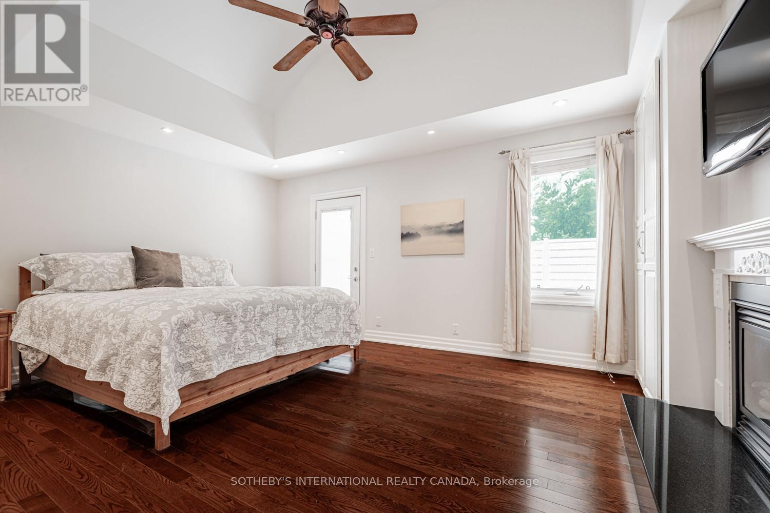 122 Kenwood Avenue, Toronto, Ontario  M6C 2S3 - Photo 23 - C12539690