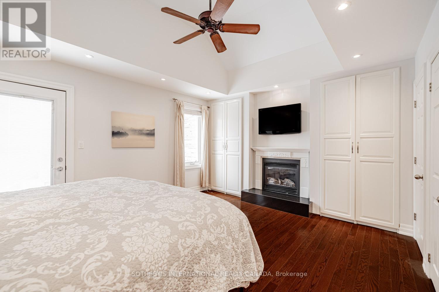 122 Kenwood Avenue, Toronto, Ontario  M6C 2S3 - Photo 24 - C12539690