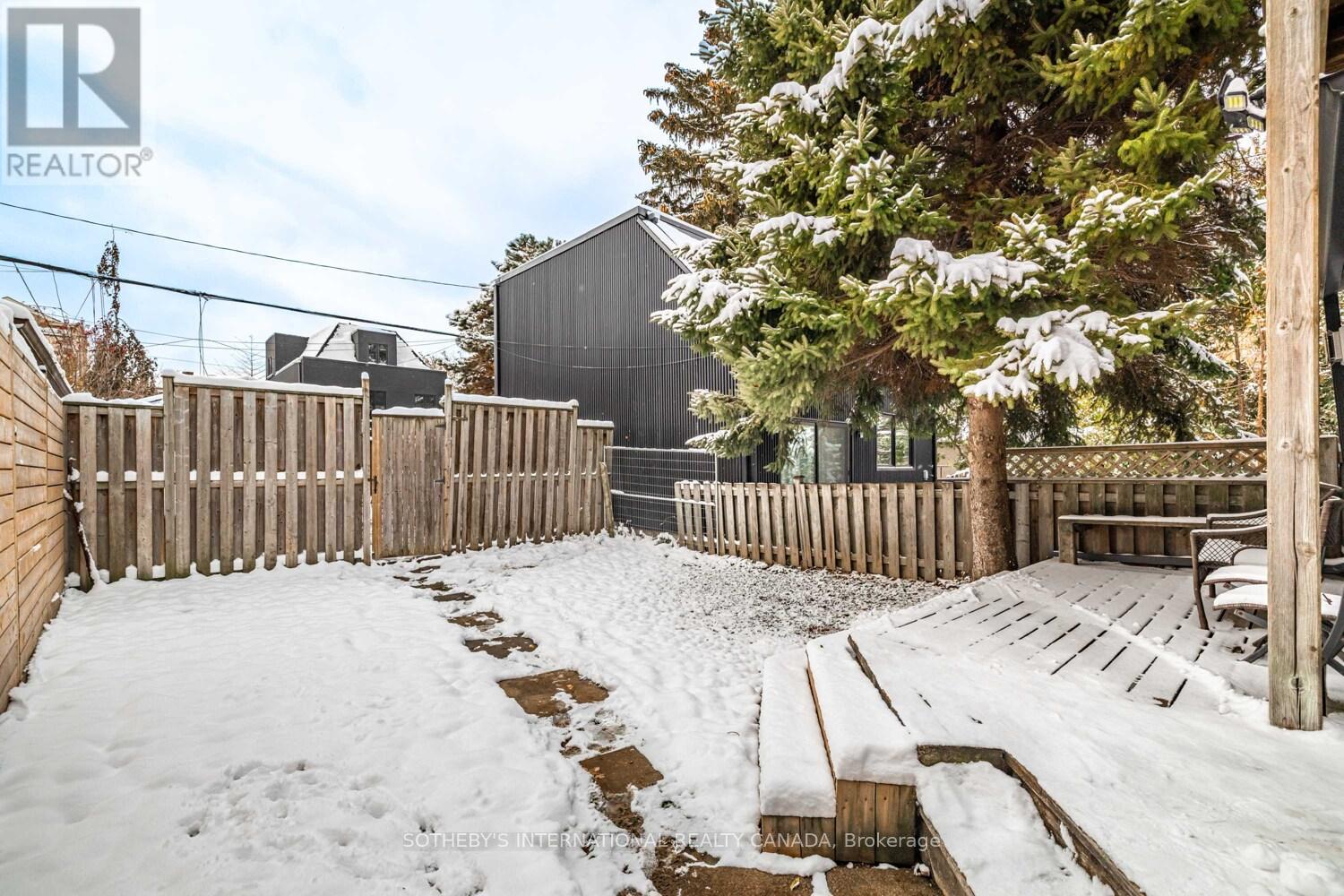 122 Kenwood Avenue, Toronto, Ontario  M6C 2S3 - Photo 39 - C12539690