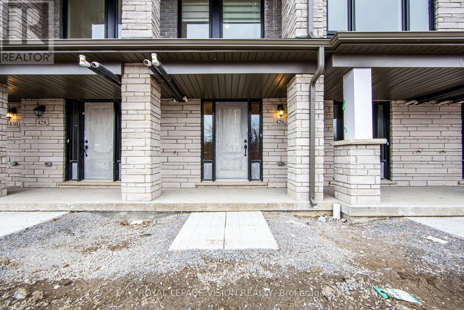 426 SALEM ROAD S, Ajax, Ontario