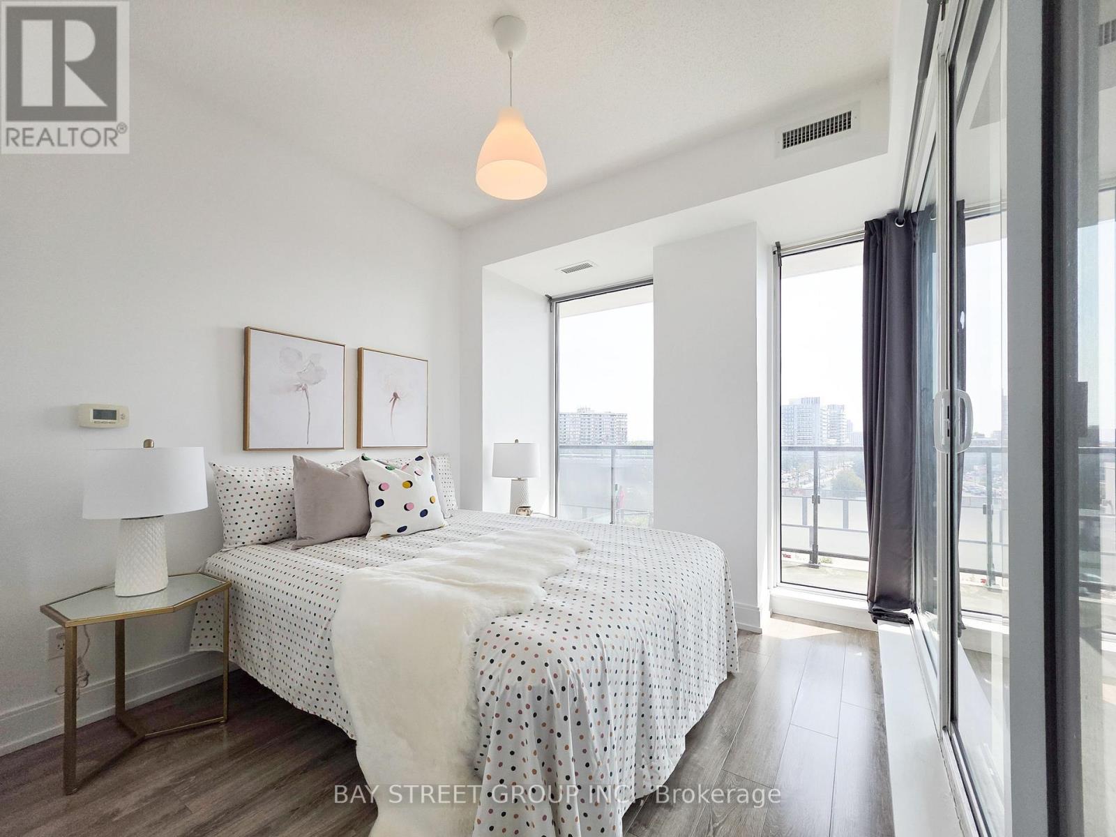 705b - 9608 Yonge Street, Richmond Hill, Ontario  L4C 0X4 - Photo 17 - N12539684