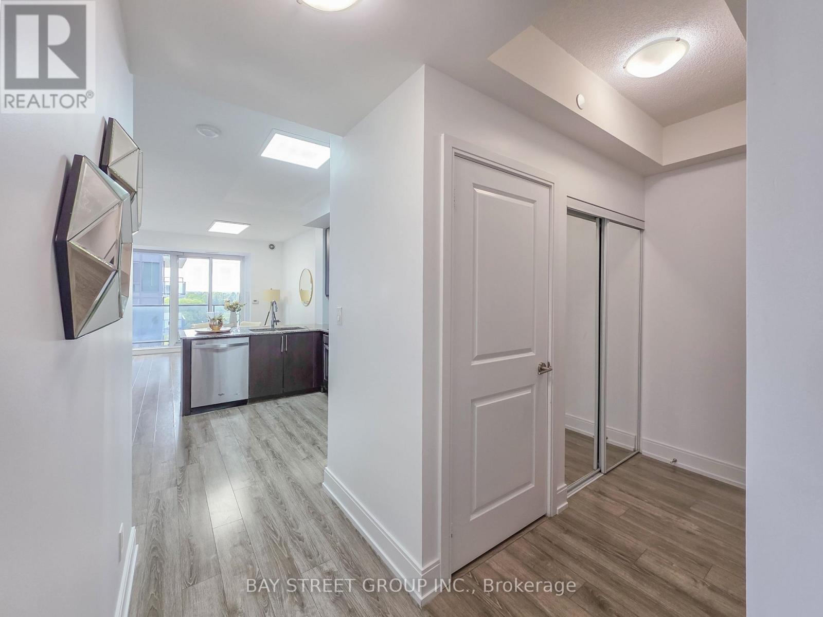 705b - 9608 Yonge Street, Richmond Hill, Ontario  L4C 0X4 - Photo 24 - N12539684