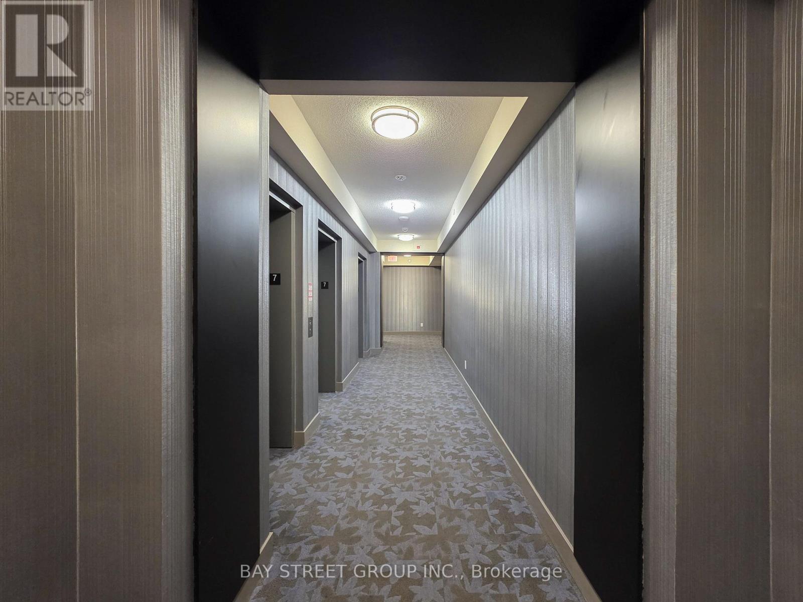 705b - 9608 Yonge Street, Richmond Hill, Ontario  L4C 0X4 - Photo 29 - N12539684