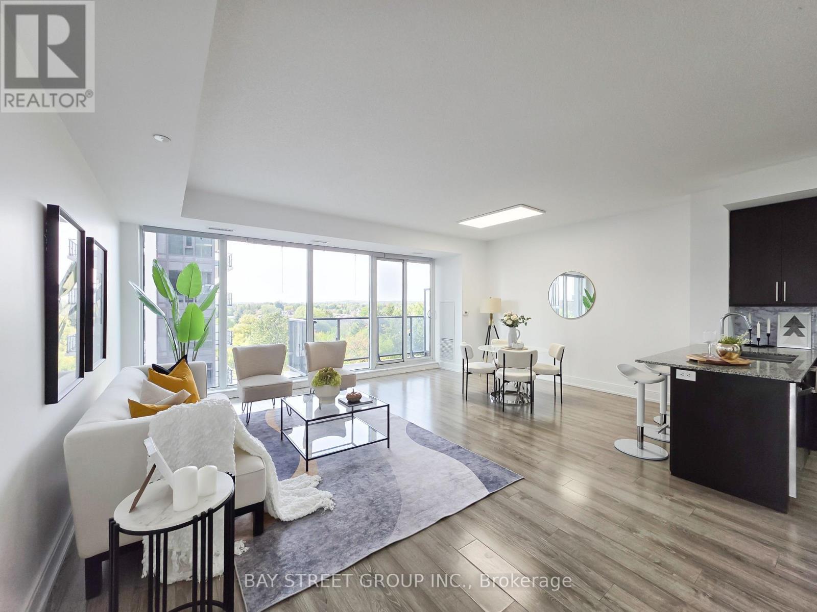 705b - 9608 Yonge Street, Richmond Hill, Ontario  L4C 0X4 - Photo 5 - N12539684