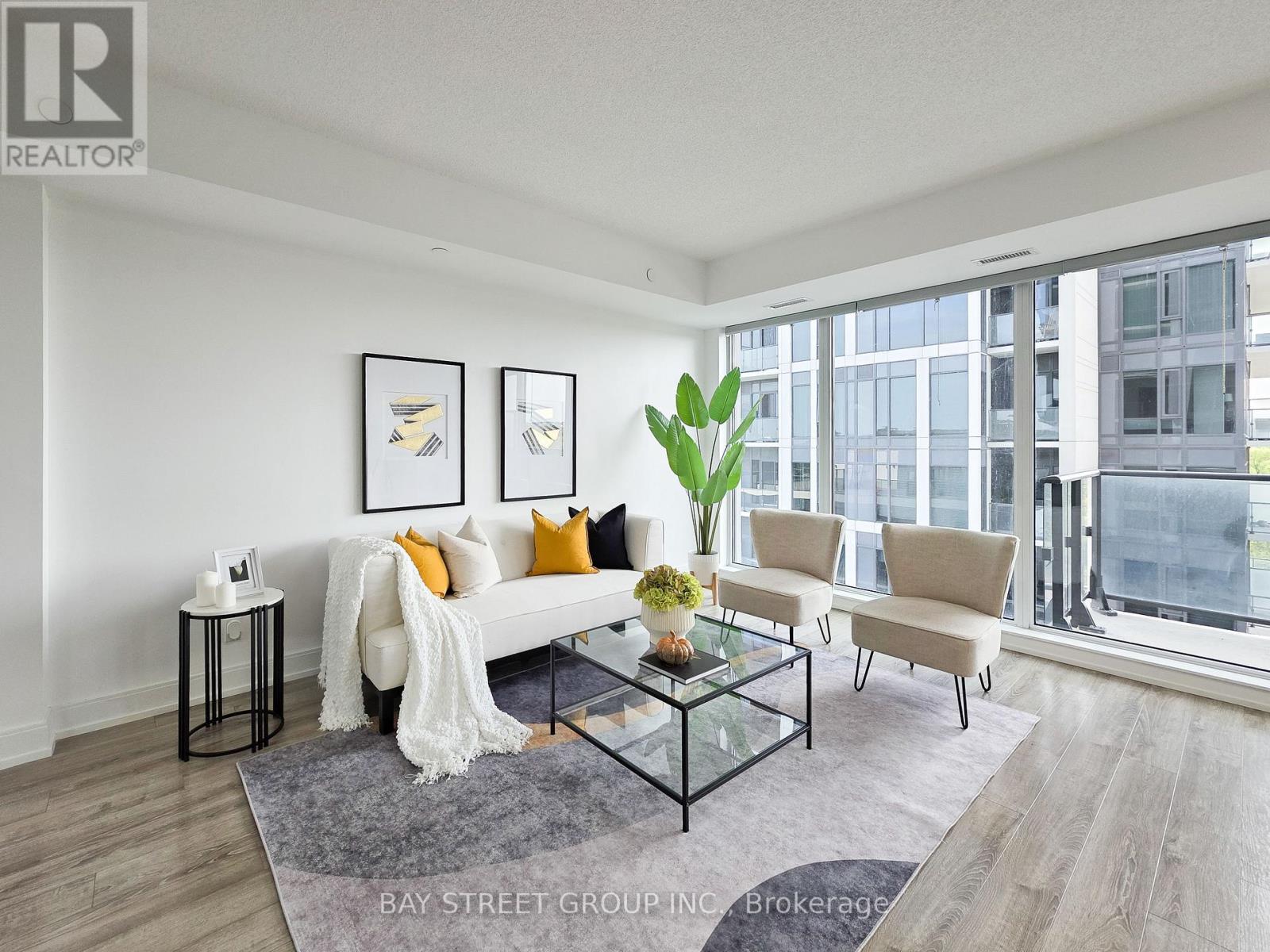 705b - 9608 Yonge Street, Richmond Hill, Ontario  L4C 0X4 - Photo 9 - N12539684