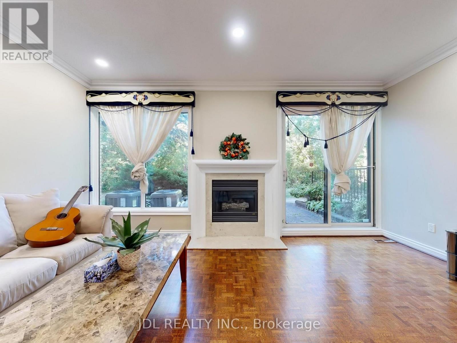 11 Moodie Drive, Richmond Hill, Ontario  L4C 8C9 - Photo 15 - N12539696