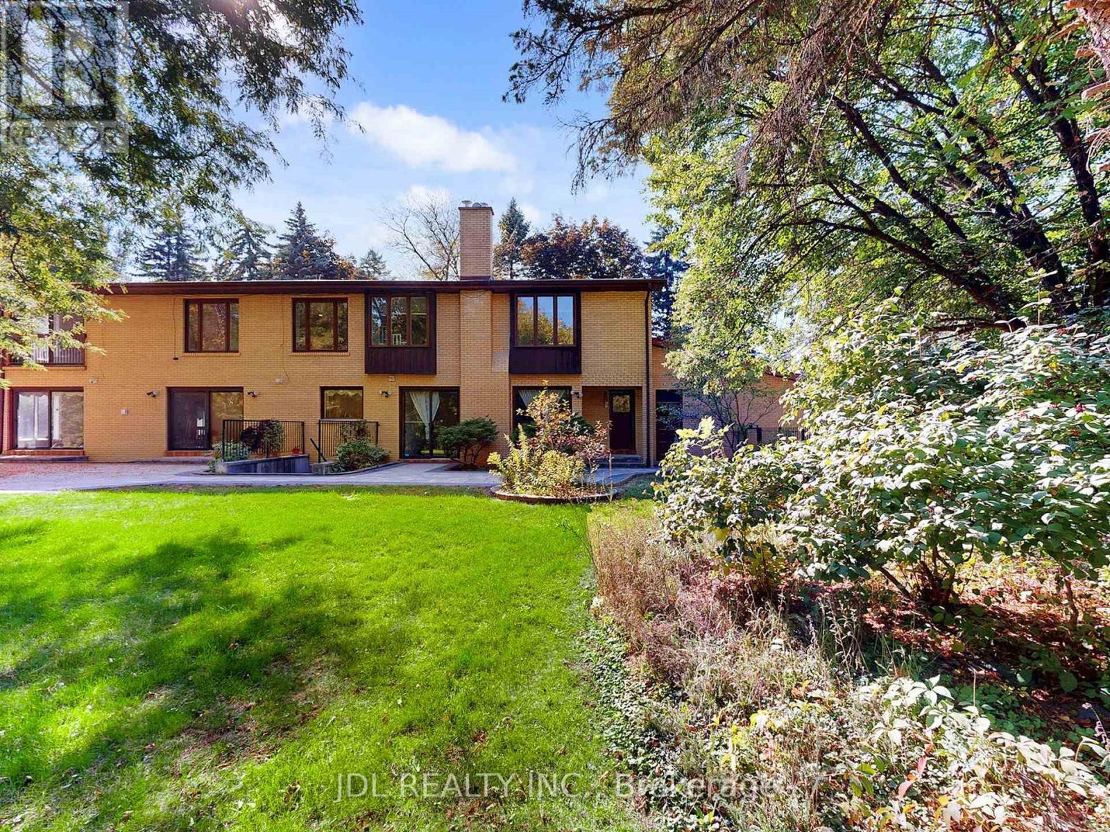 11 Moodie Drive, Richmond Hill, Ontario  L4C 8C9 - Photo 30 - N12539696