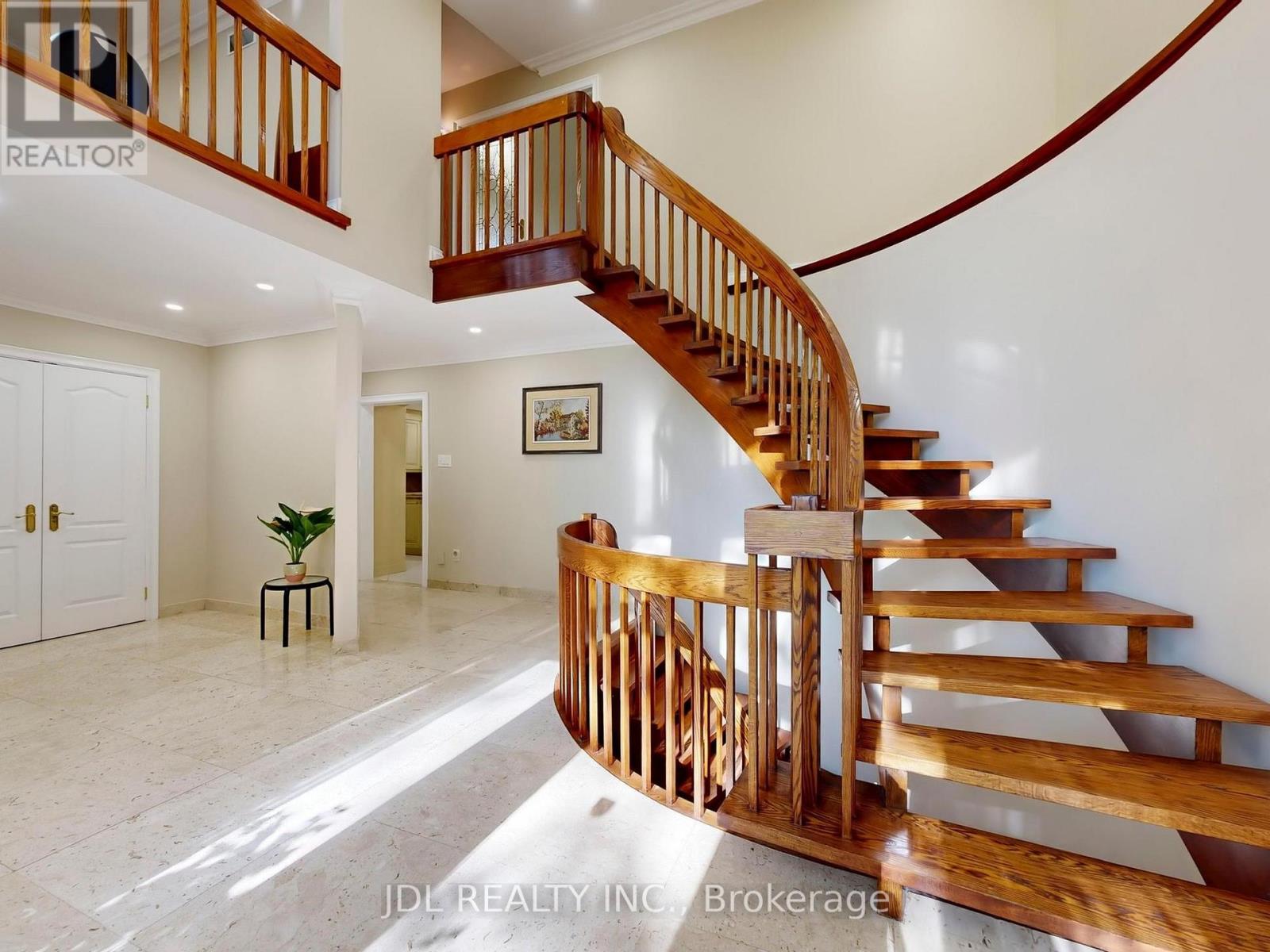 11 Moodie Drive, Richmond Hill, Ontario  L4C 8C9 - Photo 7 - N12539696