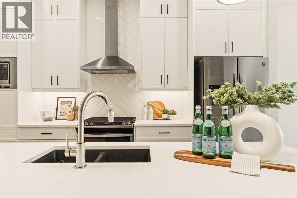 108 Cranbrook Gardens Se, Calgary, Alberta  T3M 3C3 - Photo 4 - A2269472