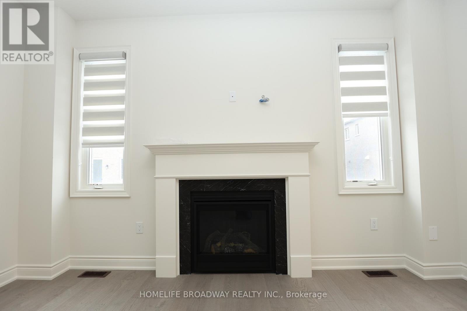 5 Boccella Crescent, Richmond Hill, Ontario L4B 0H9 - Photo 4 - N12310019