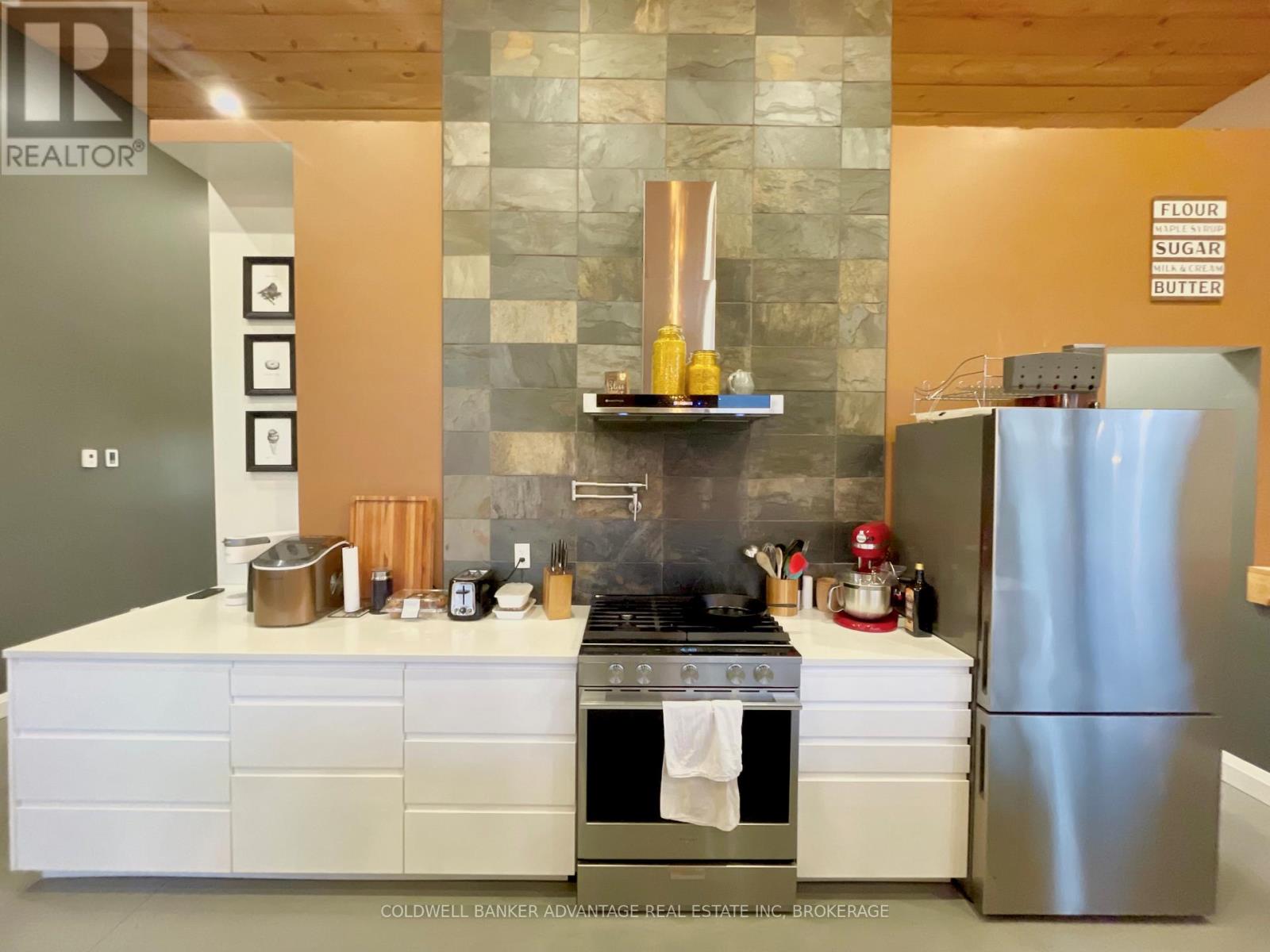 817 Doans Ridge Road, Welland, Ontario L3B 5N7 - Photo 13 - X12539704