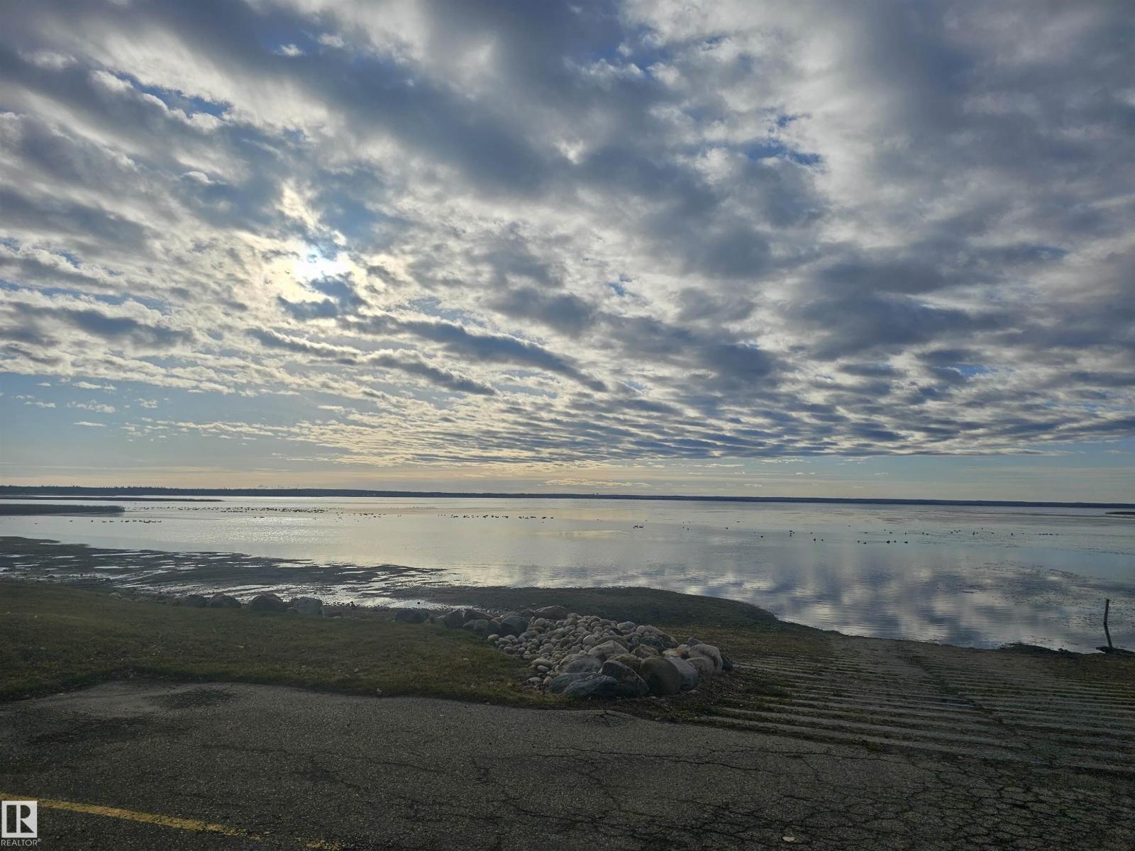200 55107 Ste Anne Trail, Rural Lac Ste. Anne County, Alberta
