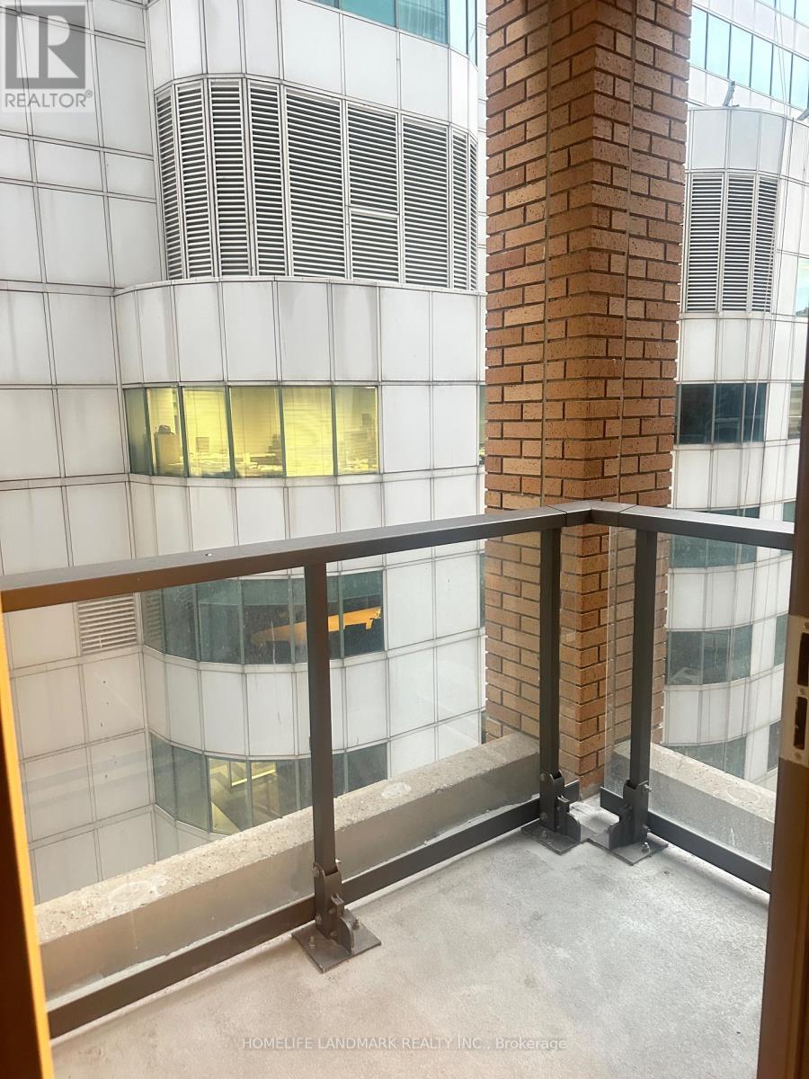 1012 - 8 Widmer Street, Toronto, Ontario  M5V 0W6 - Photo 6 - C12539712