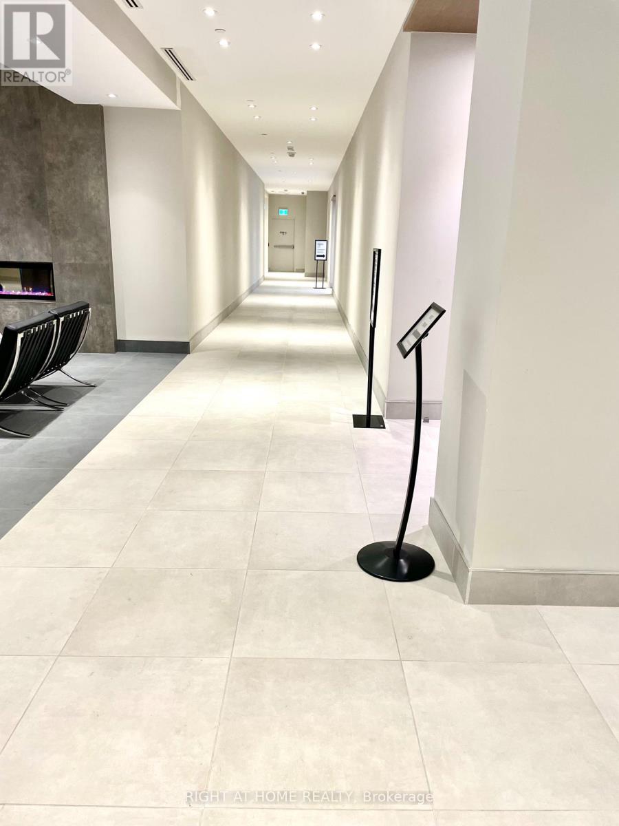 1405 - 3260 Sheppard Avenue E, Toronto, Ontario  M1T 3K3 - Photo 2 - E12539726