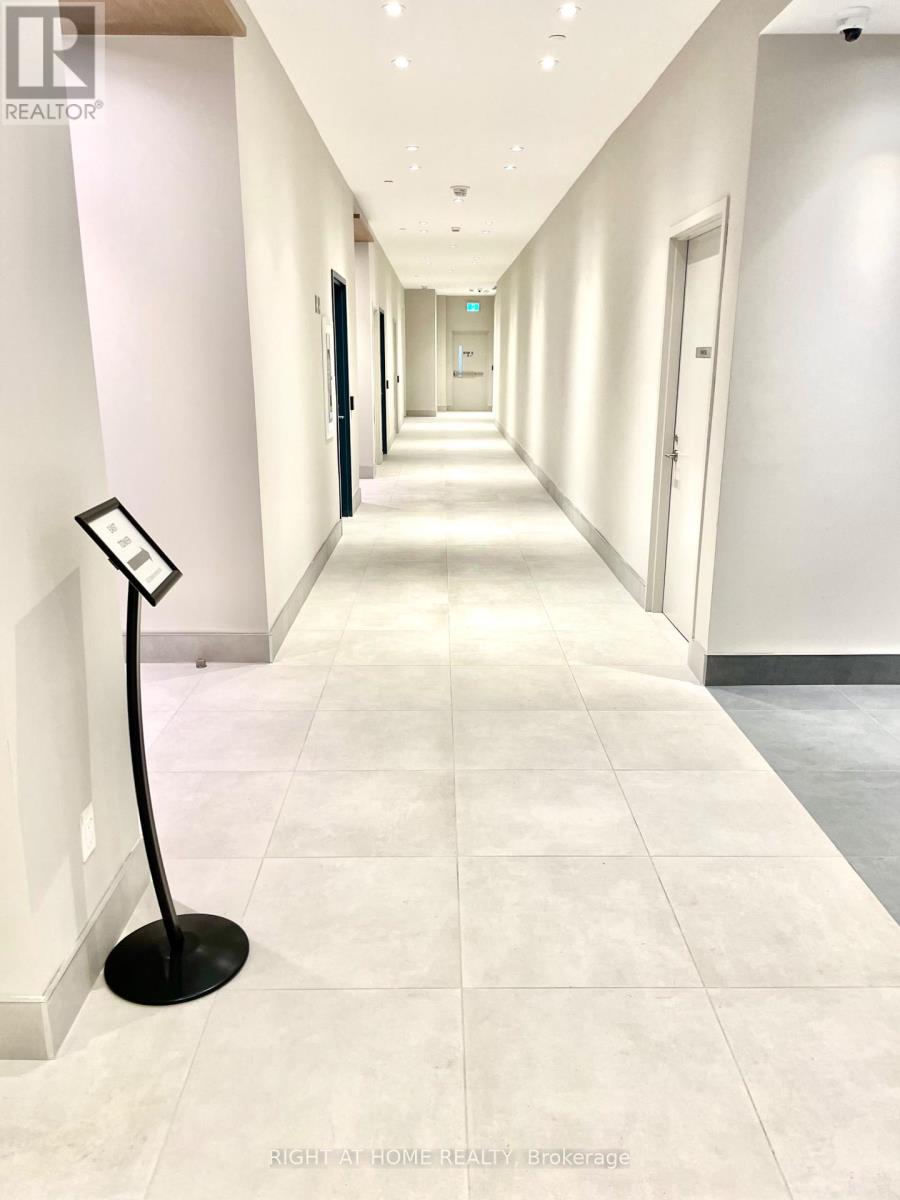 1405 - 3260 Sheppard Avenue E, Toronto, Ontario  M1T 3K3 - Photo 3 - E12539726