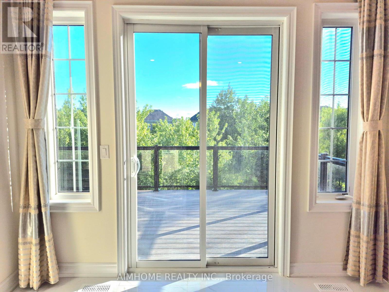 3150 Sunflower Drive, Oakville, Ontario  L6M 0Z4 - Photo 7 - W12365535