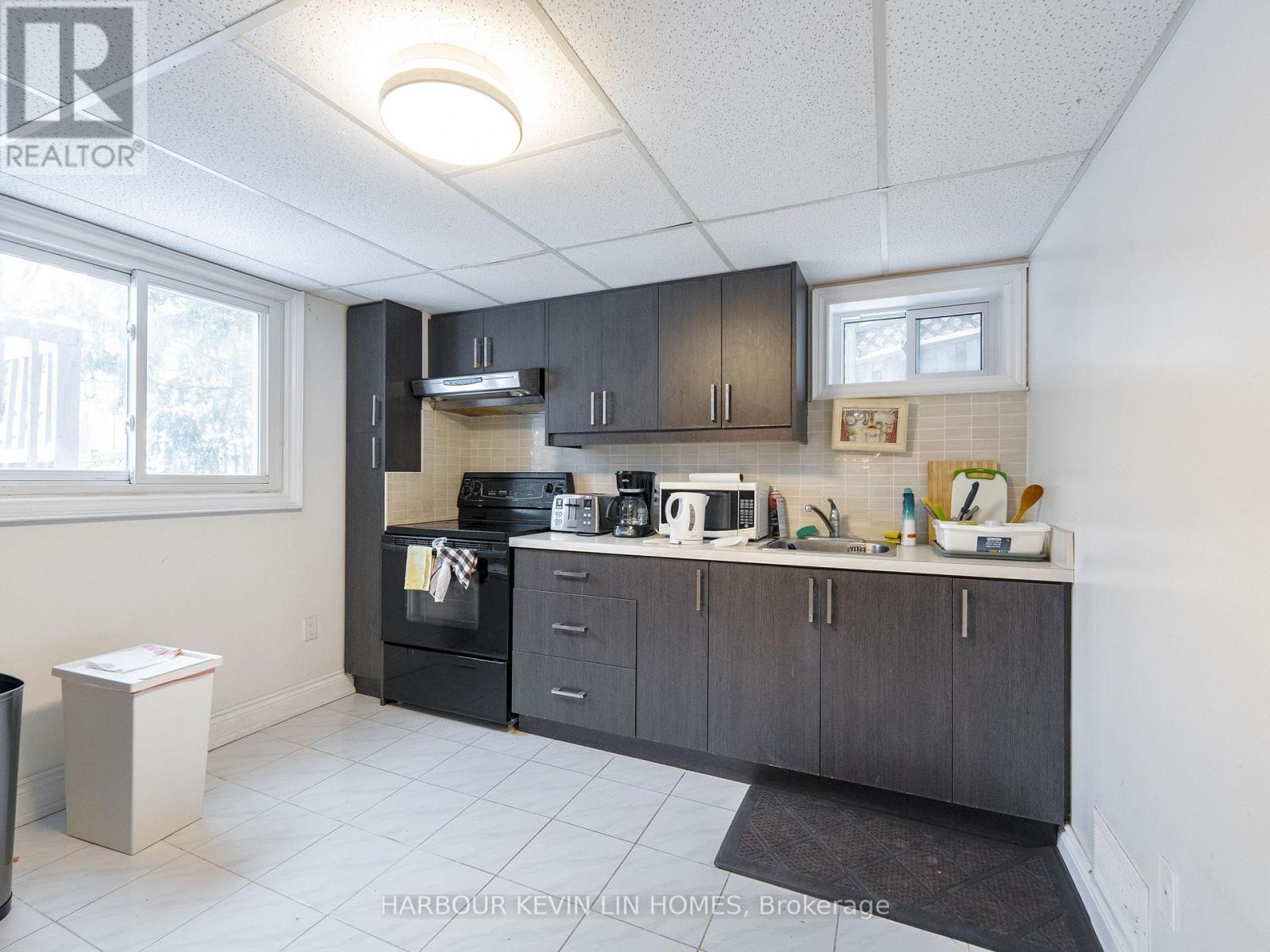 43 Piccadilly Road, Richmond Hill, Ontario  L4B 1S9 - Photo 42 - N12539728